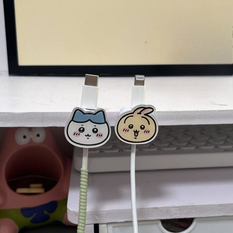 منظم كابلات مغناطيسي على شكل ش - مراجعة Desk Cable Clip وسعره